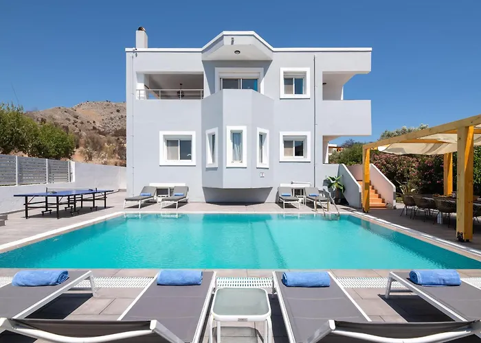 Villa Bella With Private Pool And Hot Tub