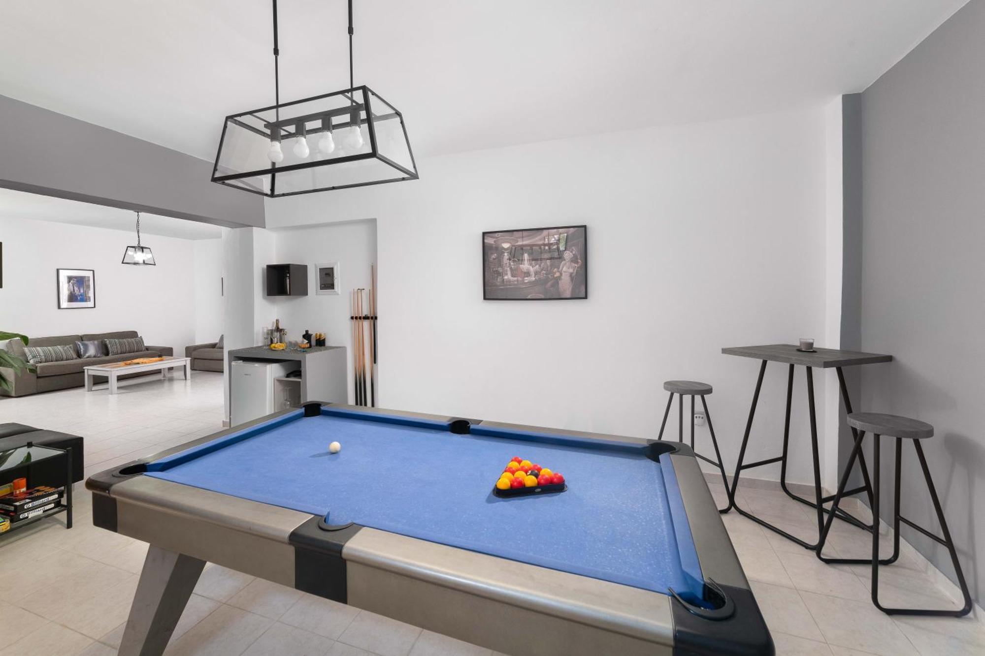 Bella With Private Pool And Hot Tub Вилла *